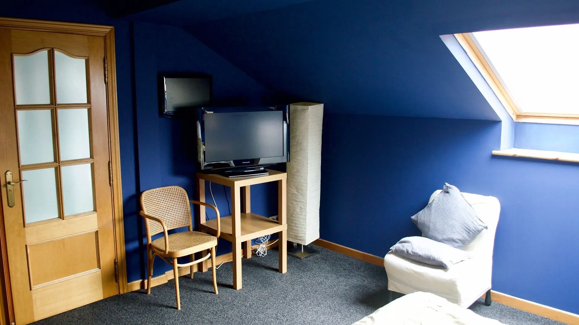 1 Bedroom Apartment With Balcony location