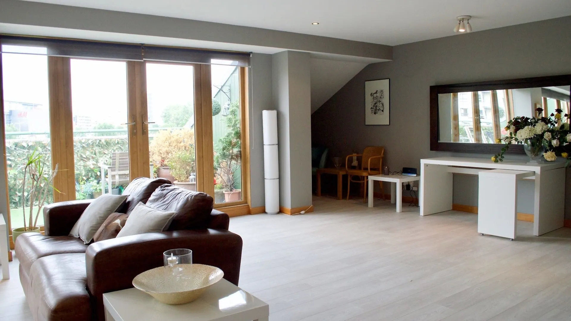 1 Bedroom Apartment With Balcony Edimburgo